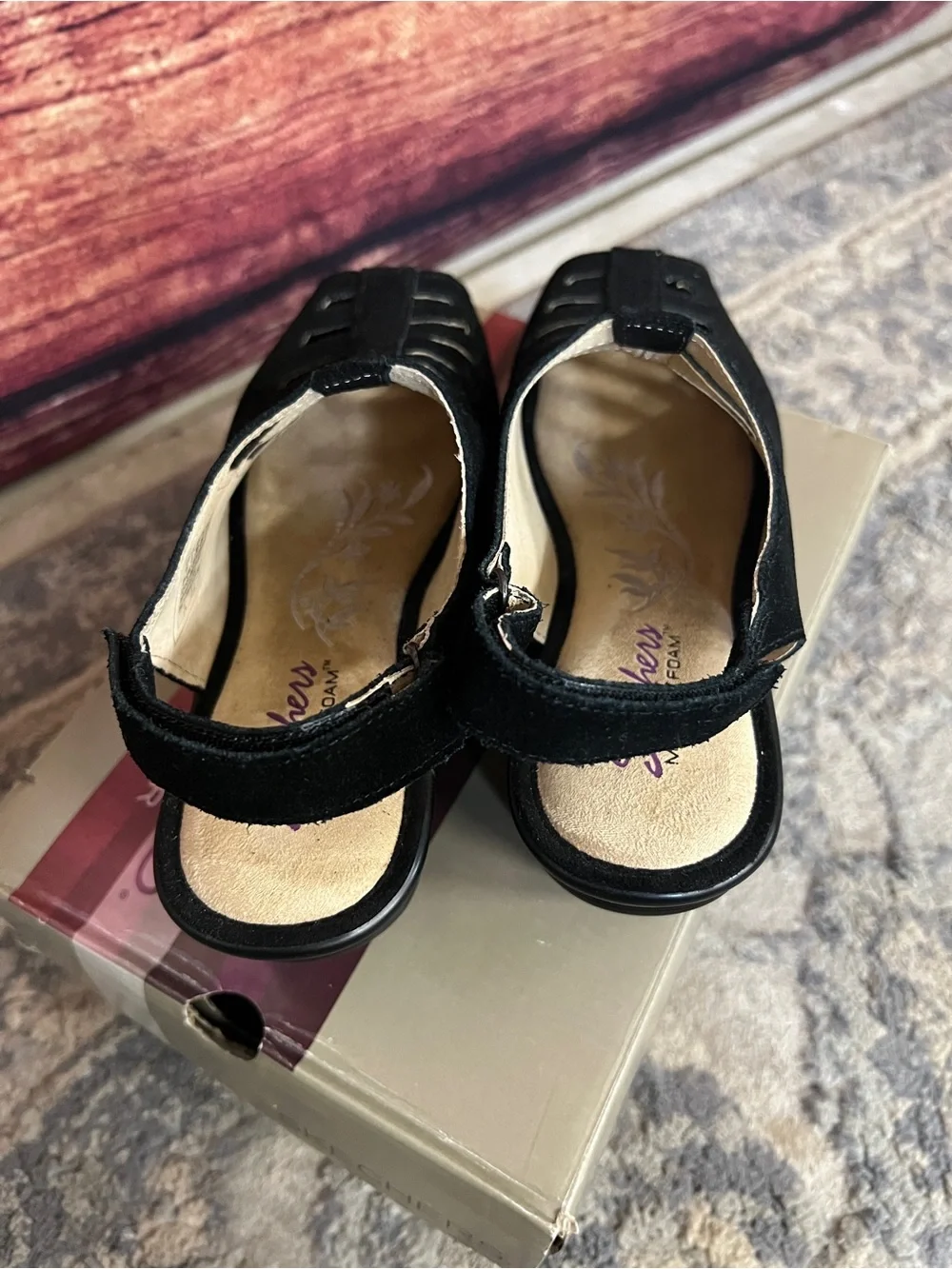 Skechers Parallel Trapezoid Memory Foam Black Wedge Sandals Size 8